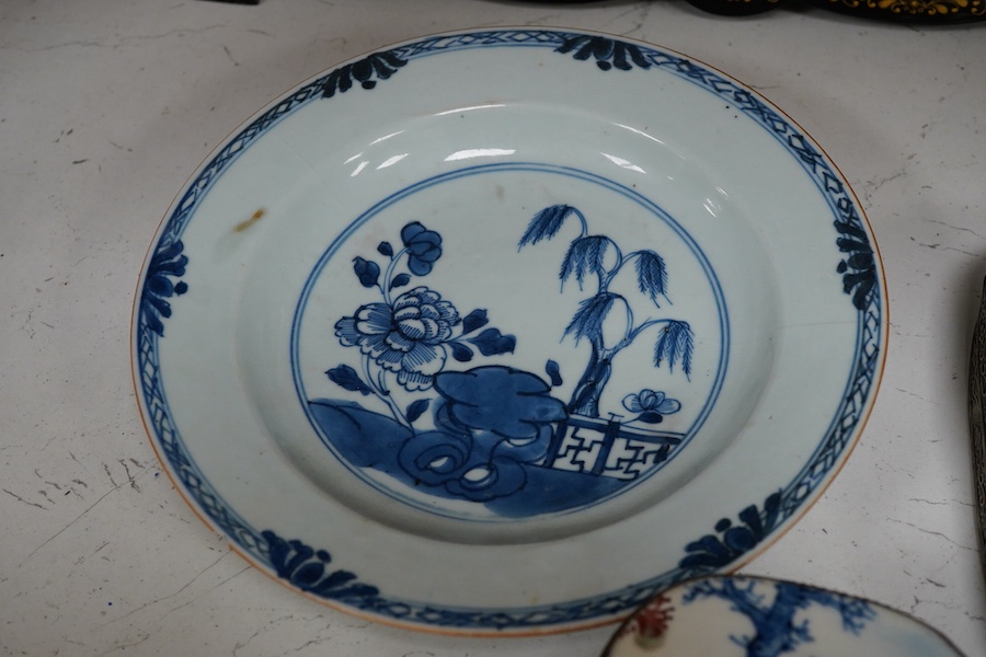 A group of Chinese blue and white porcelain and white metal, 18th century and later, 23cm